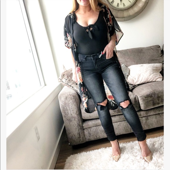 Lana Busted Knee Jeans - Picture 3 of 5